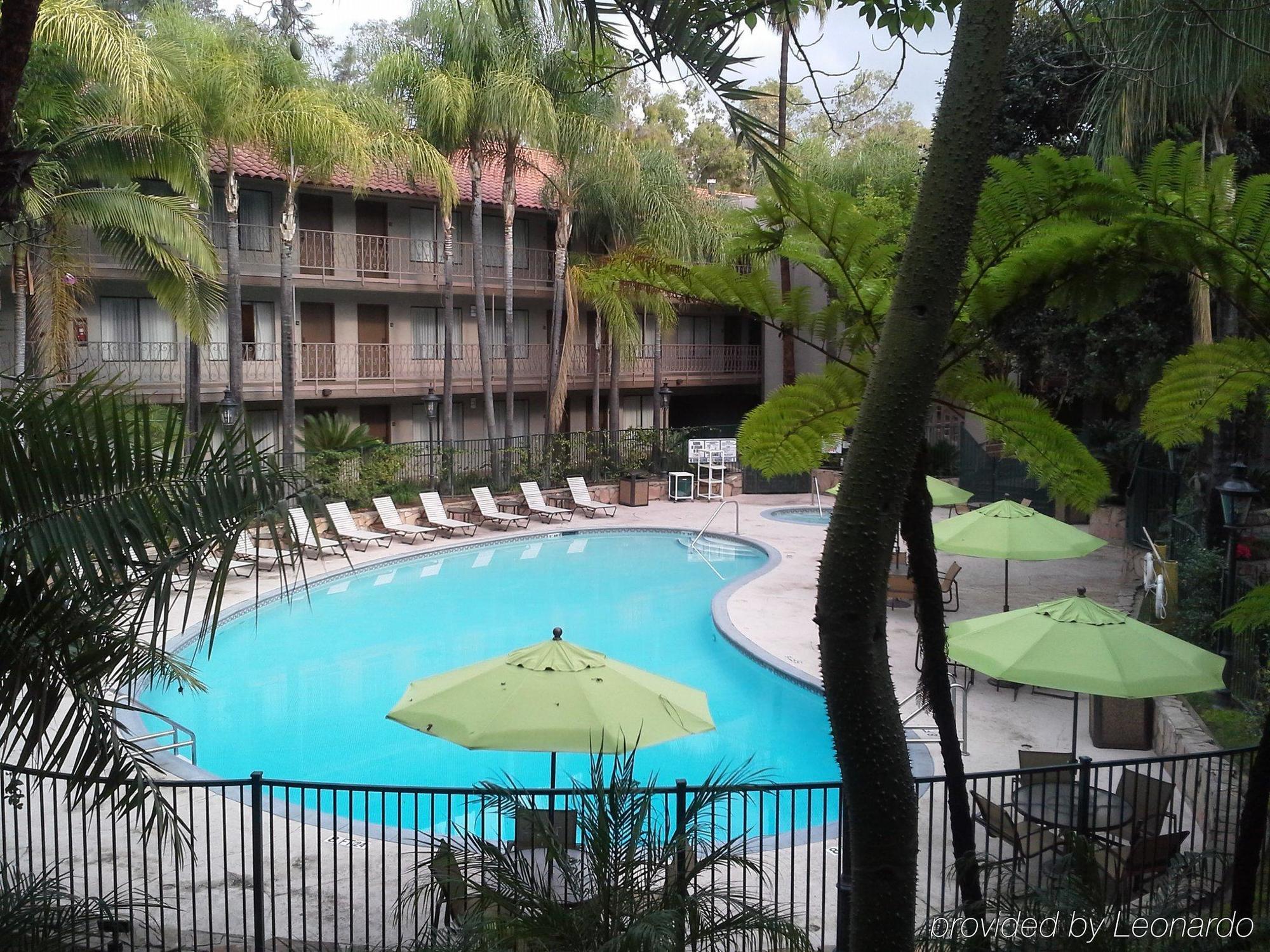 Vanllee Hotel Covina Esterno foto