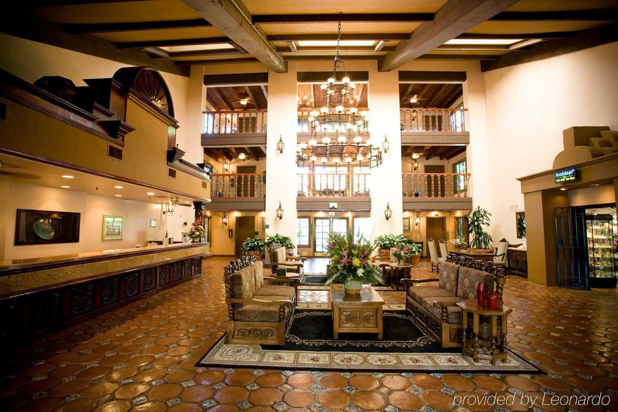 Vanllee Hotel Covina Interno foto